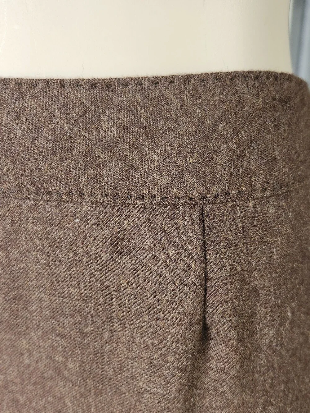 Vintage Pendleton Virgin Wool Knee Length Pencil Skirt Brown 8 USA Tweed Classic